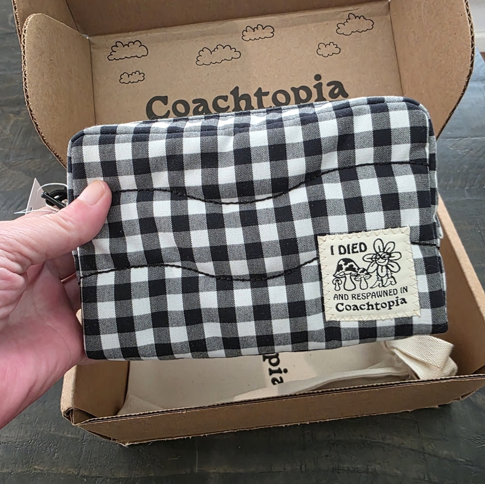Coachtopia Loop Pouch In Recycled Polyester With Gingham Pattern - Picture 13 of 16